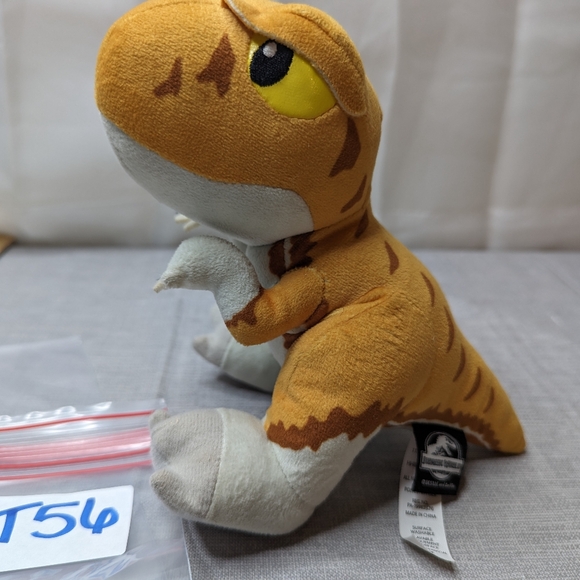 2022 Mattel Jurassic World Plush Stuffed Toy Dinosaur Orange ATROCIRAPTOR - Picture 13 of 13
